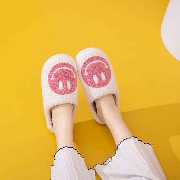 Melody Smiley Face Slippers - Picture 3 of 4